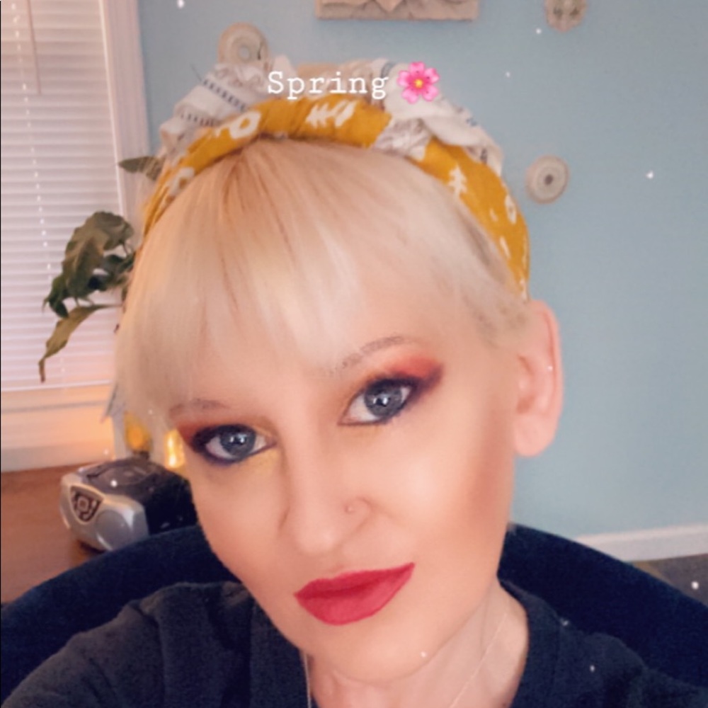 Meet your Posher, Amber